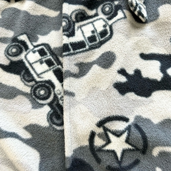 Urban Pipeline Boys Camo and Truck Gray Black Soft Fleece Bathrobe M 10/12 Robe - Picture 12 of 15